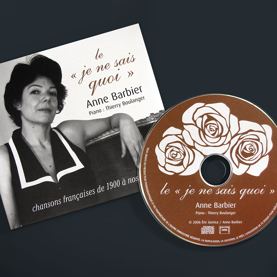 Concpetion visuelle de une pochette et la galette d'un CD